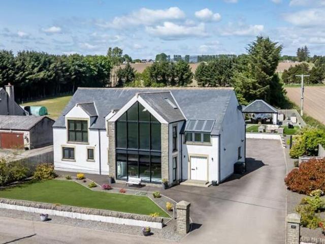 House for sale in Kirriemuir, Scotland