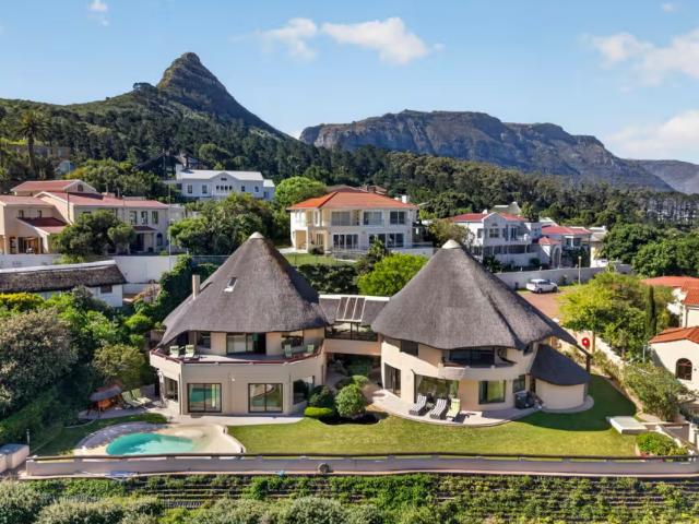 House for sale in Kronenzicht, Hout Bay