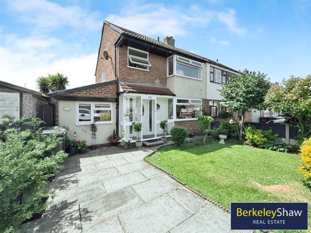 House for sale in Maghull, Kennessee Green