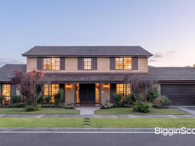 House for sale in Mount Waverley, Melbourne