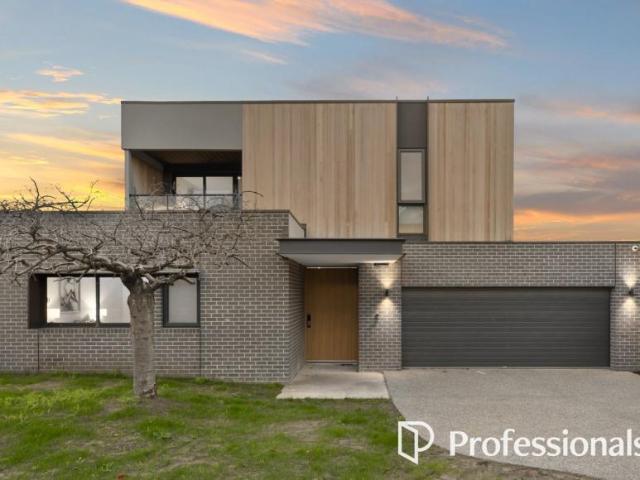 House for sale in Mount Waverley, Melbourne