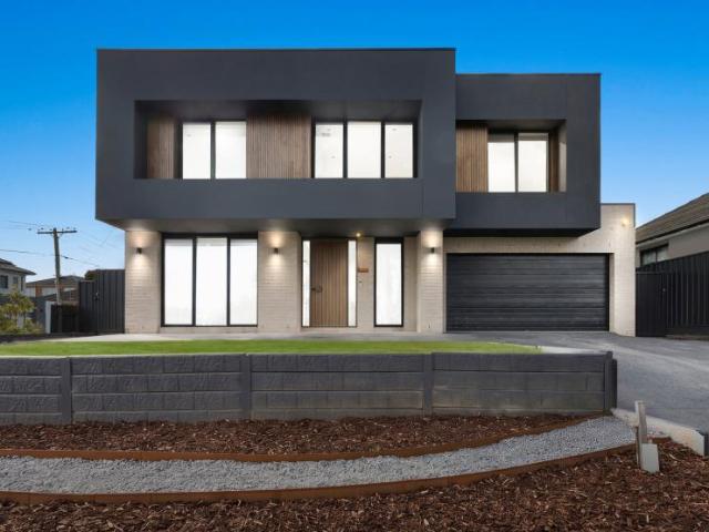 House for sale in Mount Waverley, Melbourne