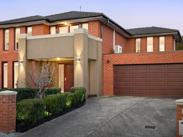 House for sale in Mount Waverley, Melbourne