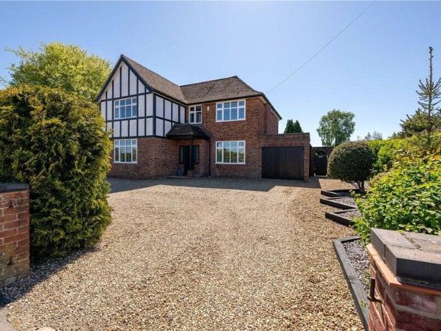House for sale in Thorpe St Andrew, Norwich