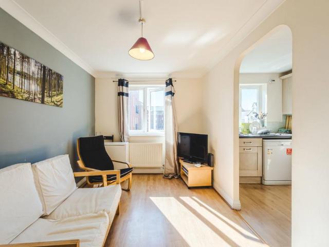 House for sale in Bridgemead, Swindon