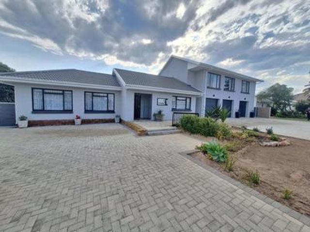 House for sale in Groot Brak Rivier, Western Cape