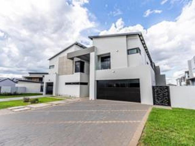 House for sale in Waterkloof, Gauteng