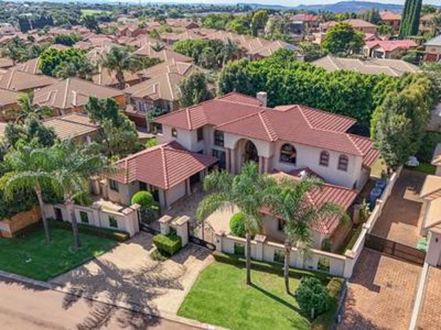 House for sale in Waterkloof, Gauteng