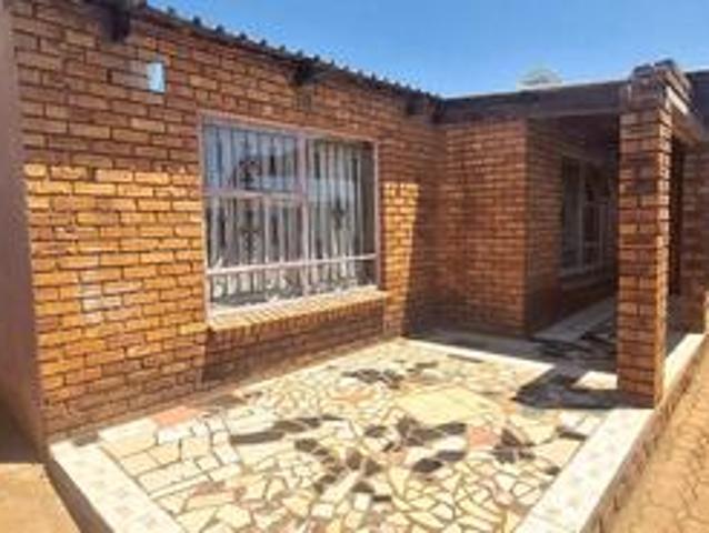 House for sale in Vosloorus, Gauteng