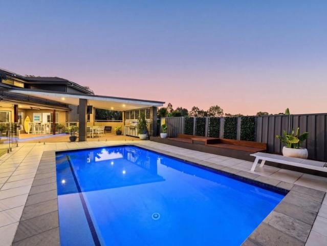 House for sale in Pacific Pines, Gold Coast City
