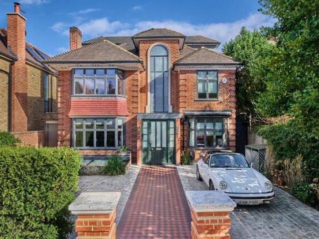 House for sale in North Sheen, Greater London