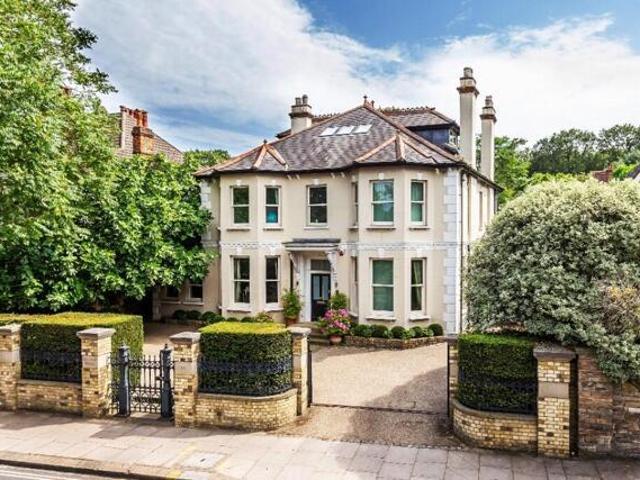 House for sale in North Sheen, Greater London
