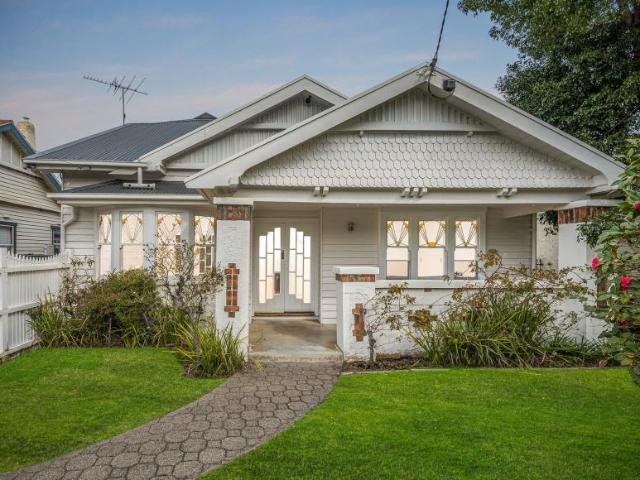 House for sale in Rippleside, Geelong