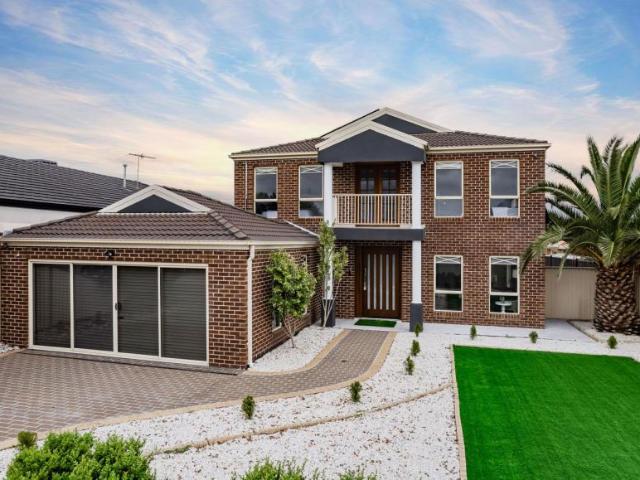 House for sale in Roxburgh Park, Melbourne