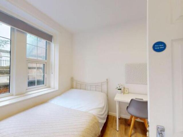 Room for rent in Gordon, Scotland