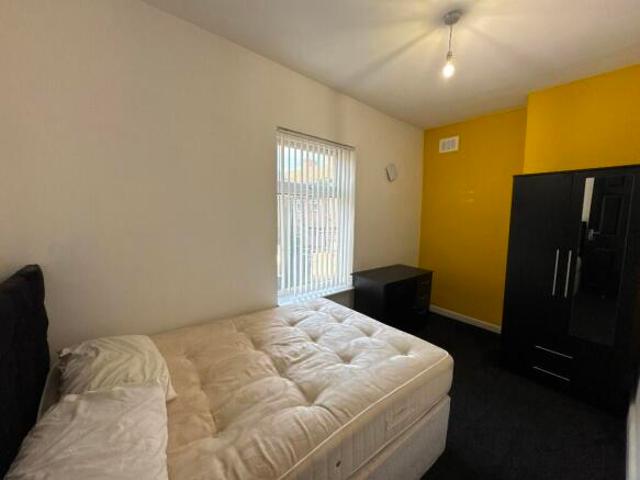 Room for rent in Calderstones