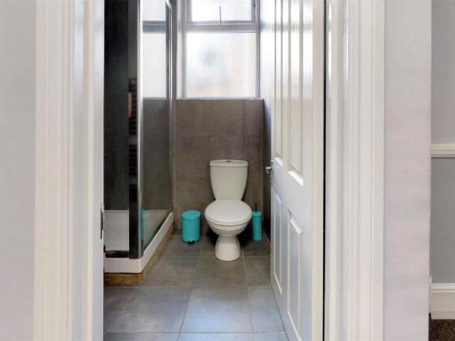 Room for rent in Follaton, Strode