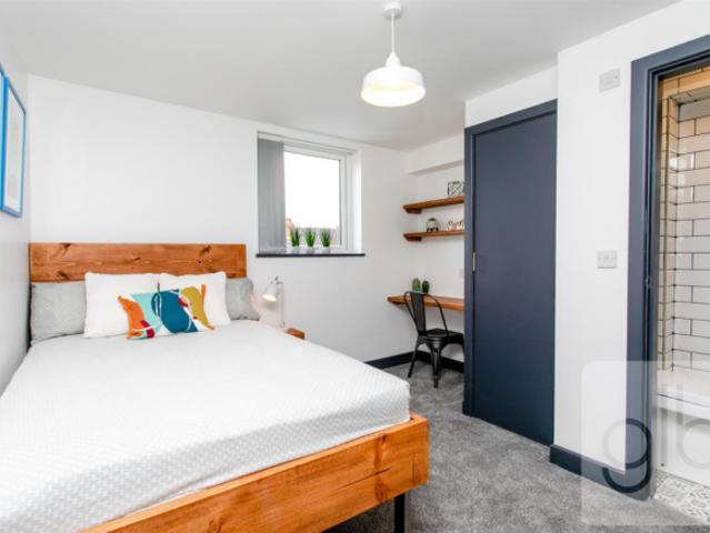 Room for sale in Ball Hill, West Midlands