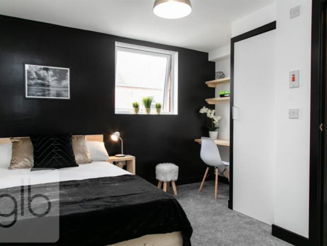 Room for sale in Ball Hill, West Midlands