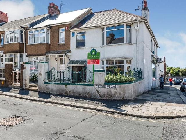 Room for rent in Pennycomequick, Mount Wise