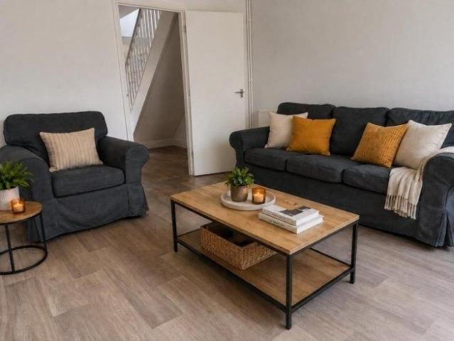 Room for rent in Hales Place, The Bridge