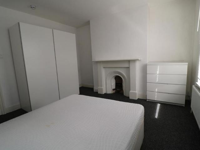 Room for rent in Vinters Park, Midway