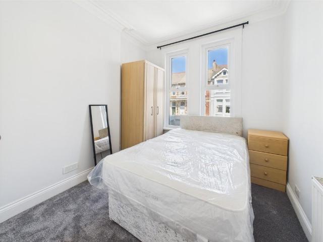 Room for rent in St.Judes, Mount Wise