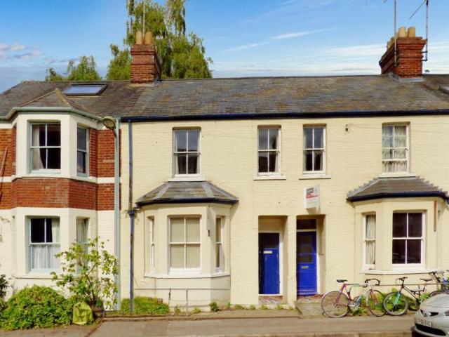 Room for rent in St Clement's, The Slade