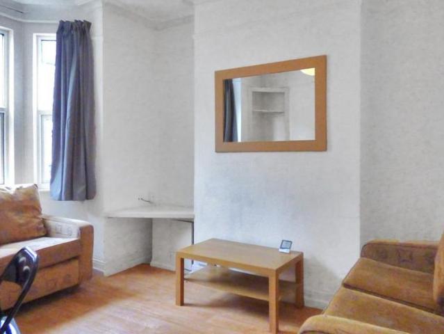 Room for rent in St Clement's, The Slade