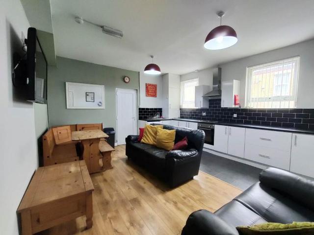 Room for rent in Calderstones, Isle Of Man