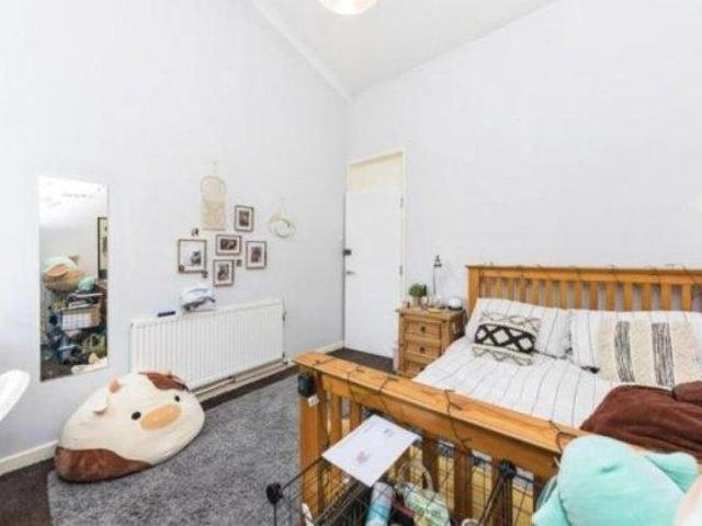Room for rent in Hales Place, The Bridge