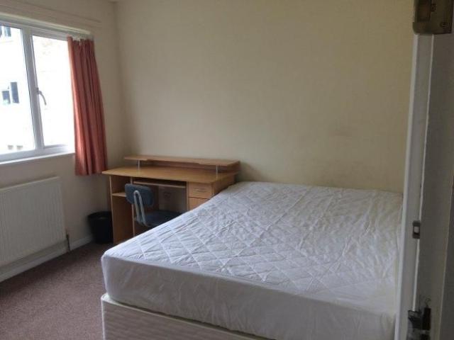 Room for rent in Hales Place, The Bridge