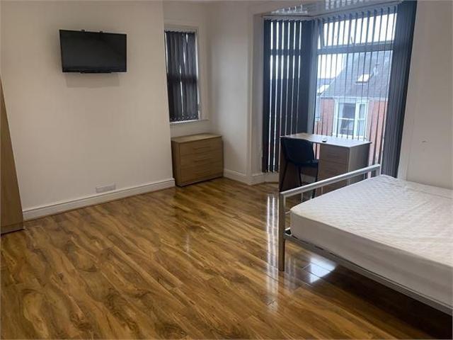 Room for rent in Nangreaves, Wales