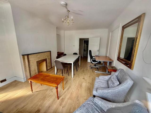 Room for rent in Primrose Hill, Greater London