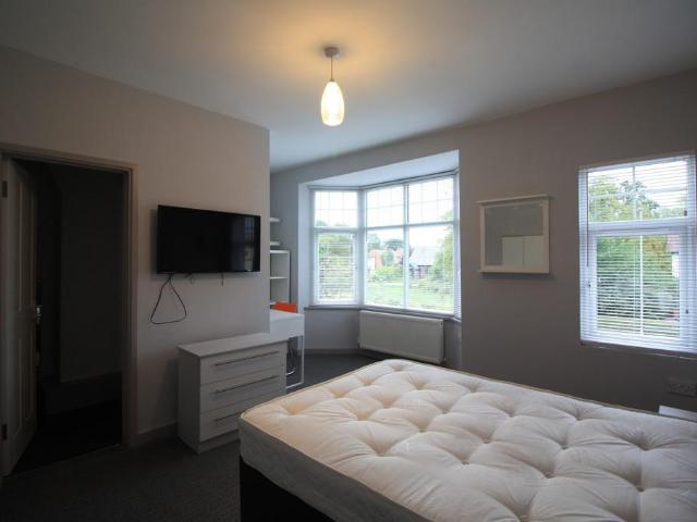 Room for rent in Two Mills, Cheshire