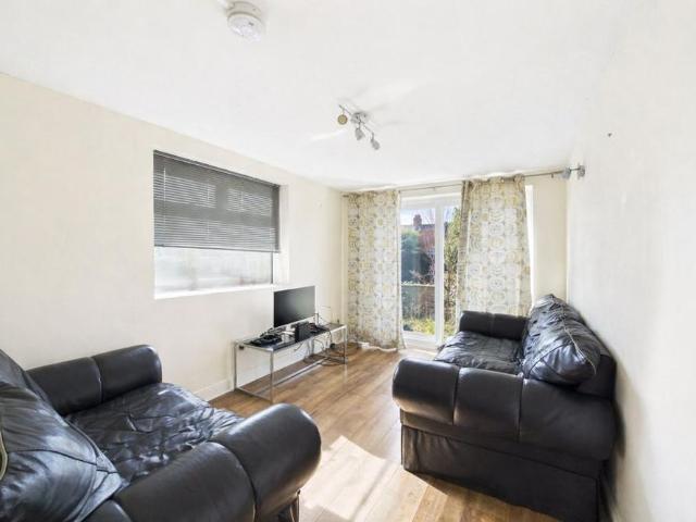 Room for rent in Phippsville, Northampton