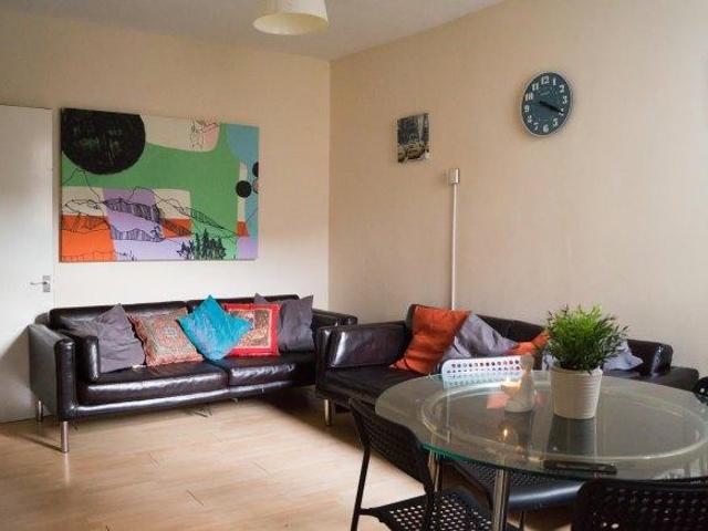Room for rent in Troy Town, Rochester