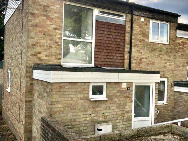 Room for rent in Hales Place, The Bridge