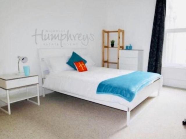 Room for rent in Greenbank, Mount Wise