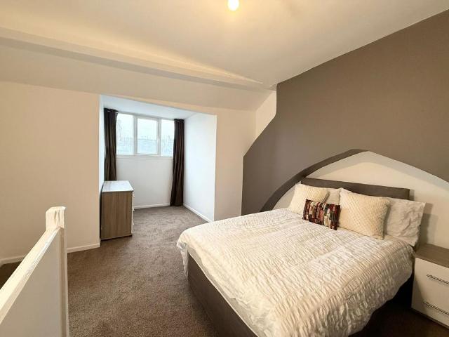 Room for rent in Worsbrough Common, Isle Of Man