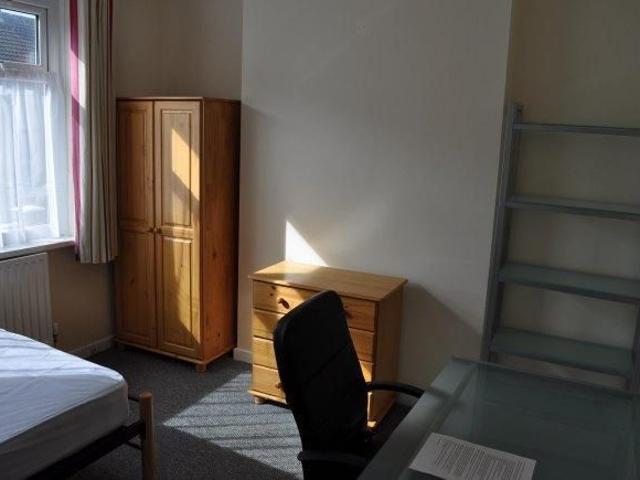 Room for rent in Port Tennant, Swansea