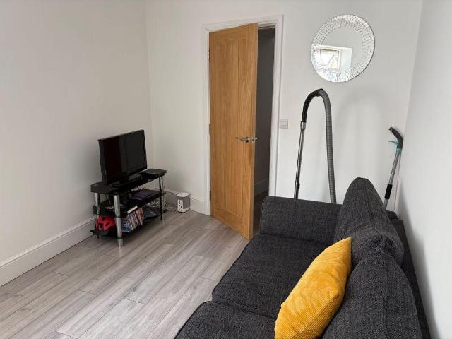 Room for rent in Seaside, Llanelli