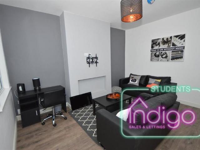 Room for rent in Hempstalls, Butterton