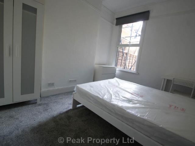 Room for rent in Southend City Centre Neighbourhood, Alton Barnes