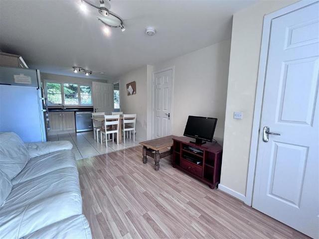 Room for rent in West Dumpton, Acol