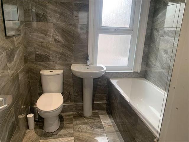 Room for rent in Nangreaves, Wales