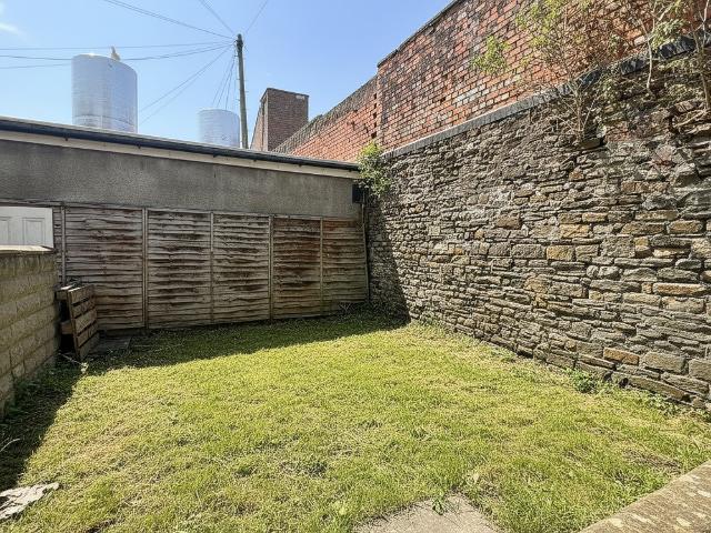 Room for rent in Plasnewydd, Falcon Lodge
