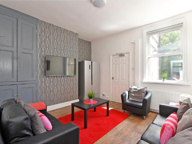 Room for rent in South Yorkshire