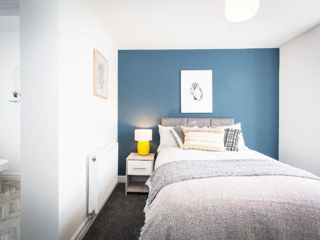Room for rent in Buckley Wells, Bury