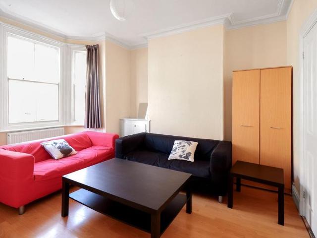 Room for rent in St Clement's, The Slade